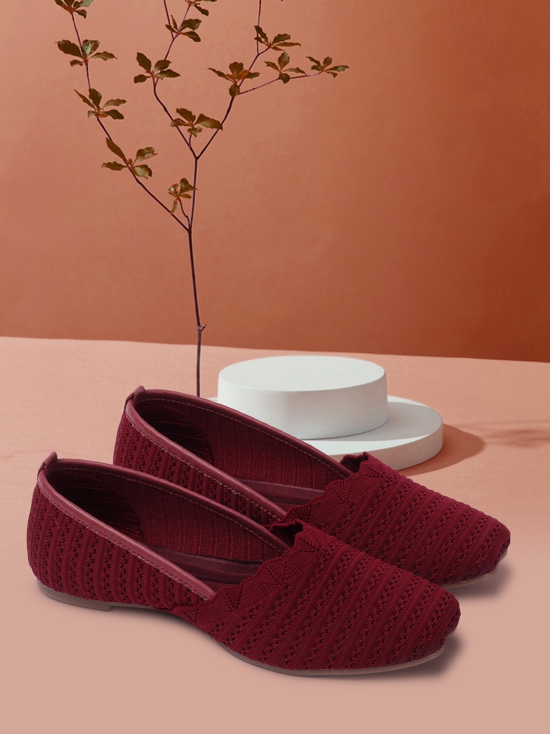 

TWIN TOES Women Red Ballerinas Casual Flats