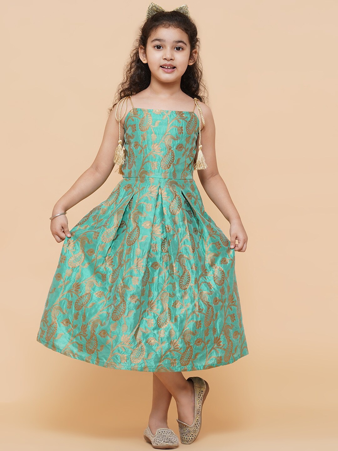 

titliyan Green & Gold-Toned Ethnic Motifs Midi Dress