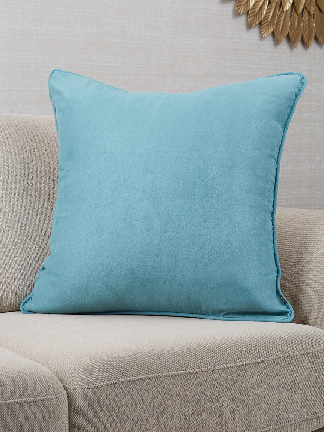 

HomeTown Blue & White Reversible Velvet Square Cushion Cover