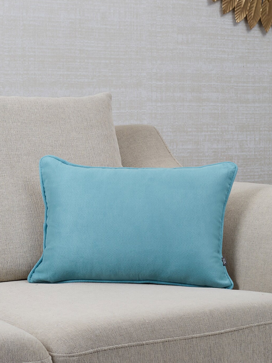

HomeTown Blue & White Velvet Rectangle Cushion Covers