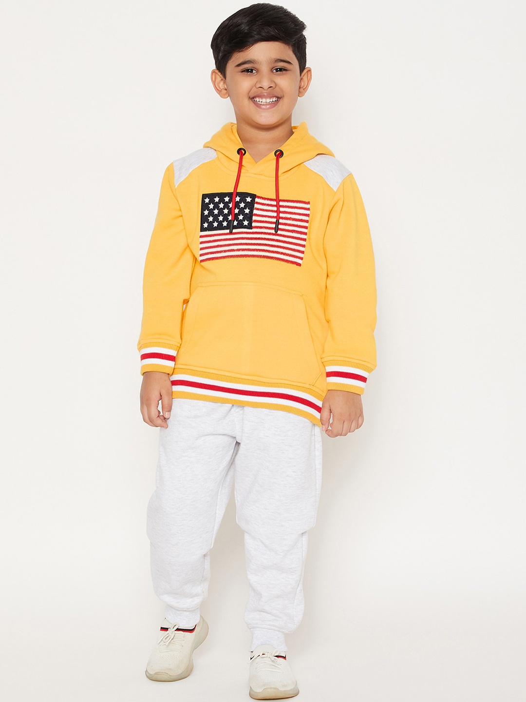 

JWAAQ Boys Yellow & White Printed Sweateshirt set