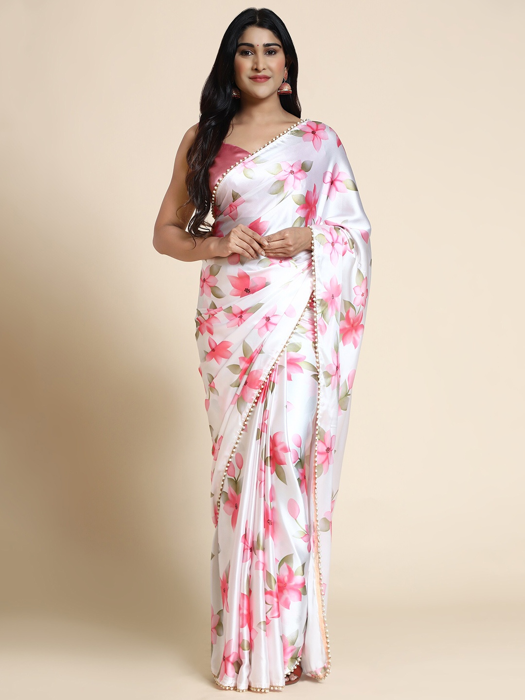 

AVANSHEE Peach-Coloured & Off White Printed Floral Satin Saree