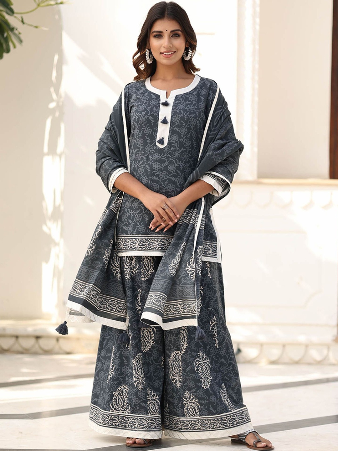 

Mulmul Women Grey Pure Cotton Kurta with Palazzos & With Dupatta