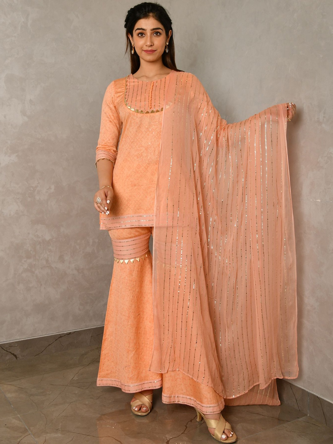 

mulmul.com Women Peach-Coloured Gotta Patti Pure Cotton Kurti with Sharara & With Dupatta