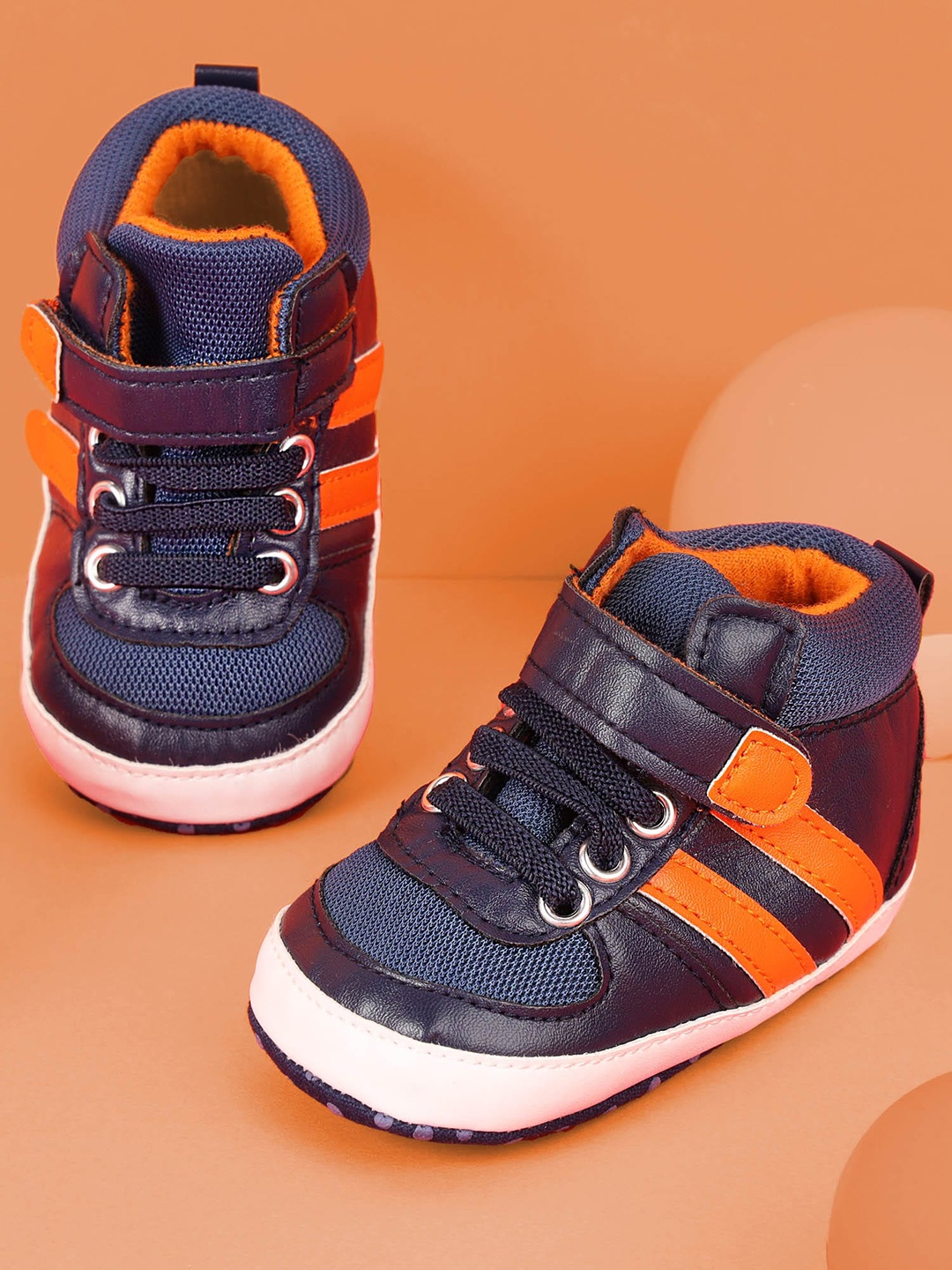 

KICKS & CRAWL Boys Blue Colourblocked Leather Sneakers