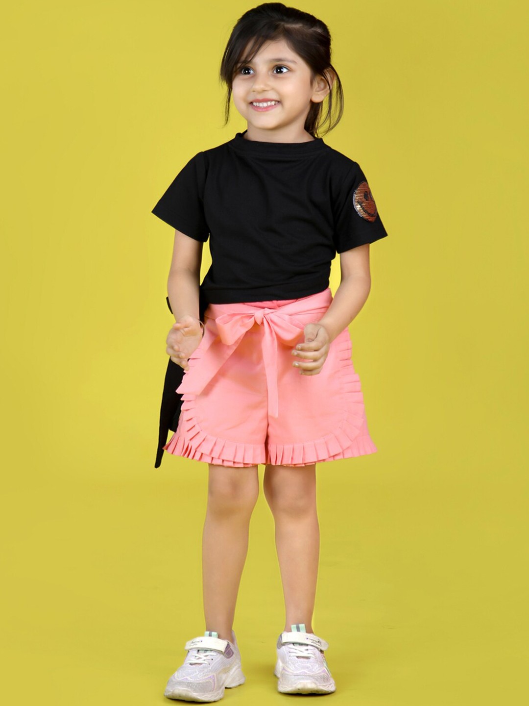 

Beyabella Girls Pink Shorts