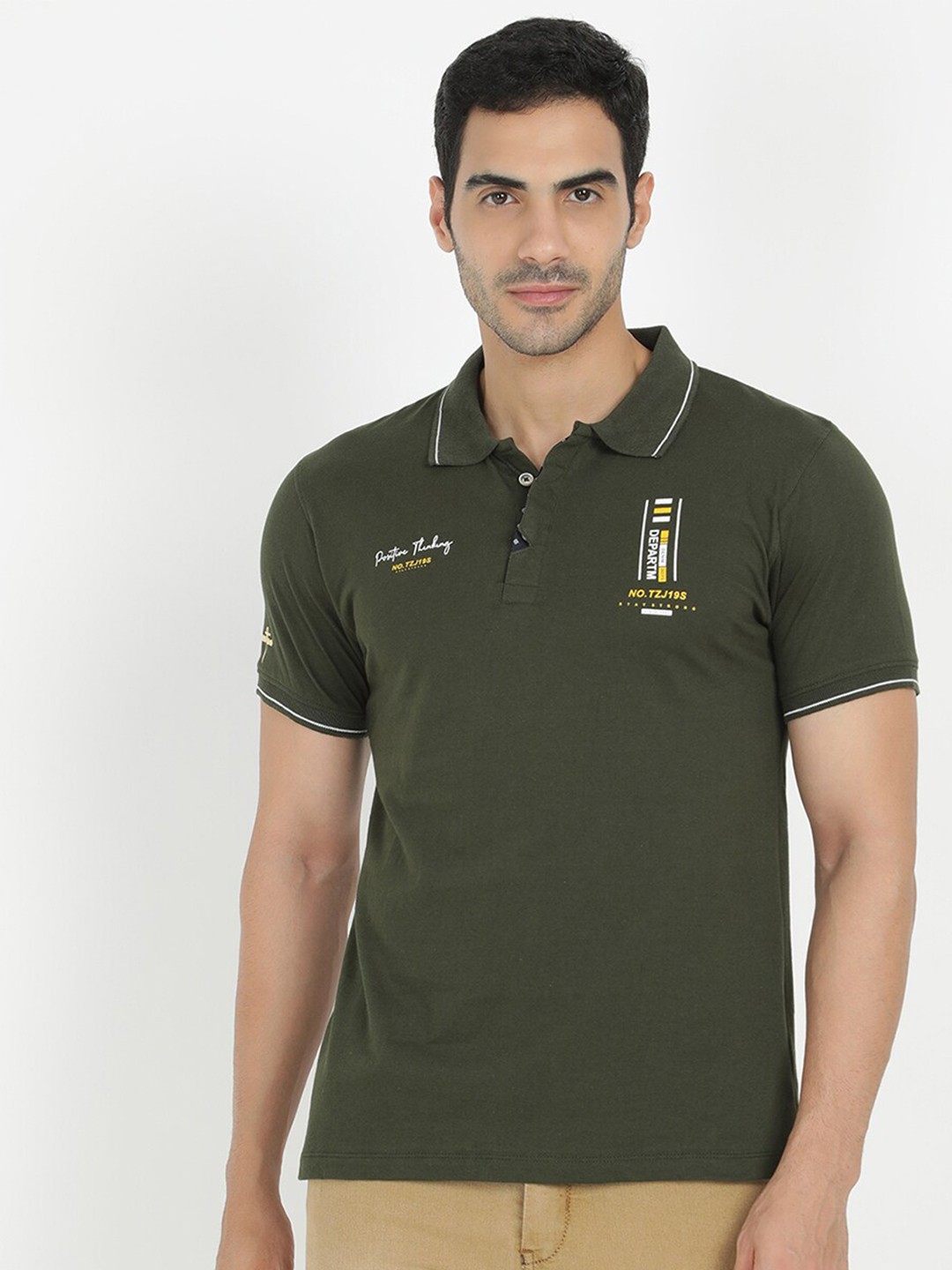 

V2 Value & Variety Men Green Polo Collar T-shirt