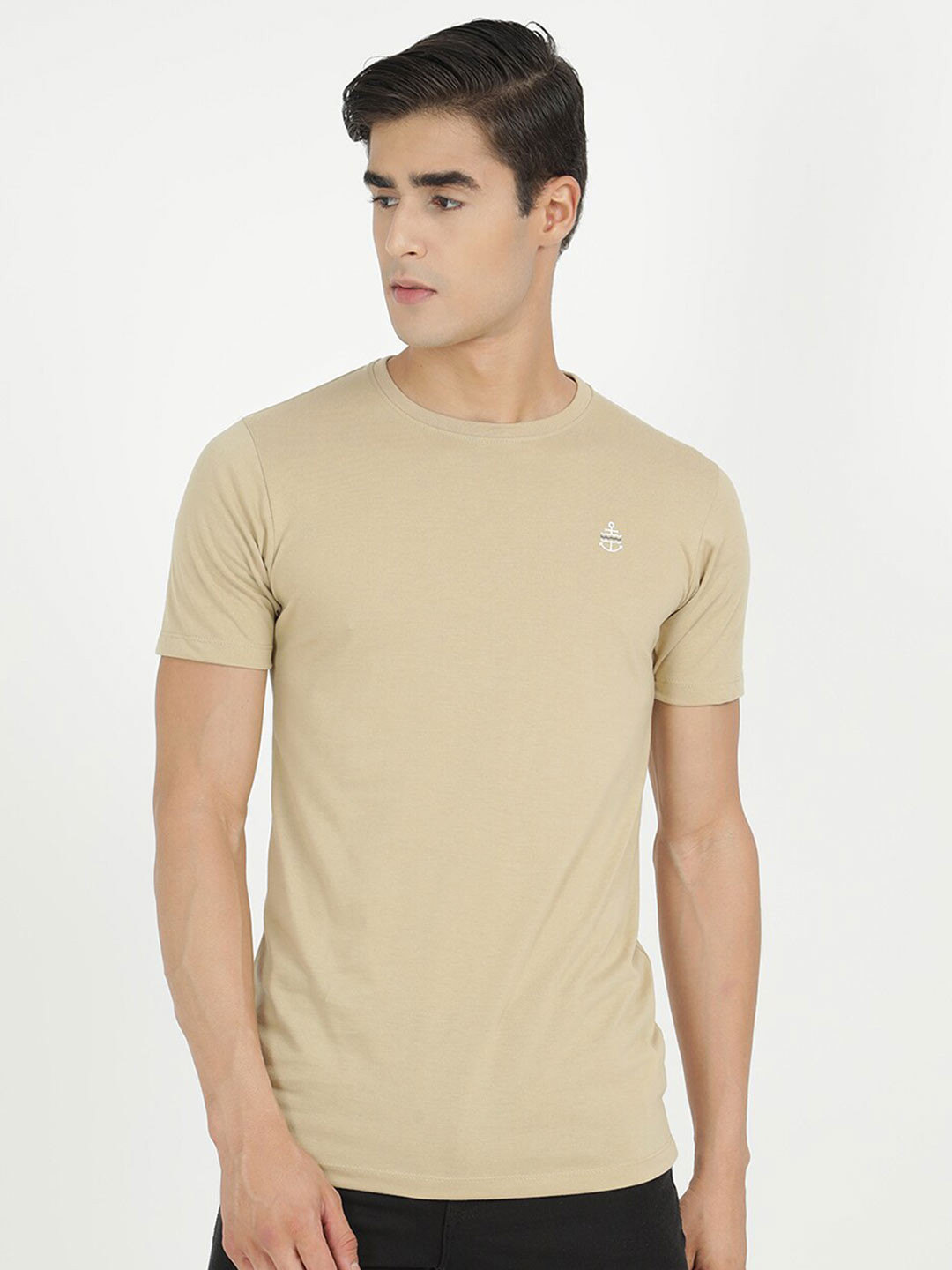 

V2 Value & Variety Men Beige Solid T-shirt