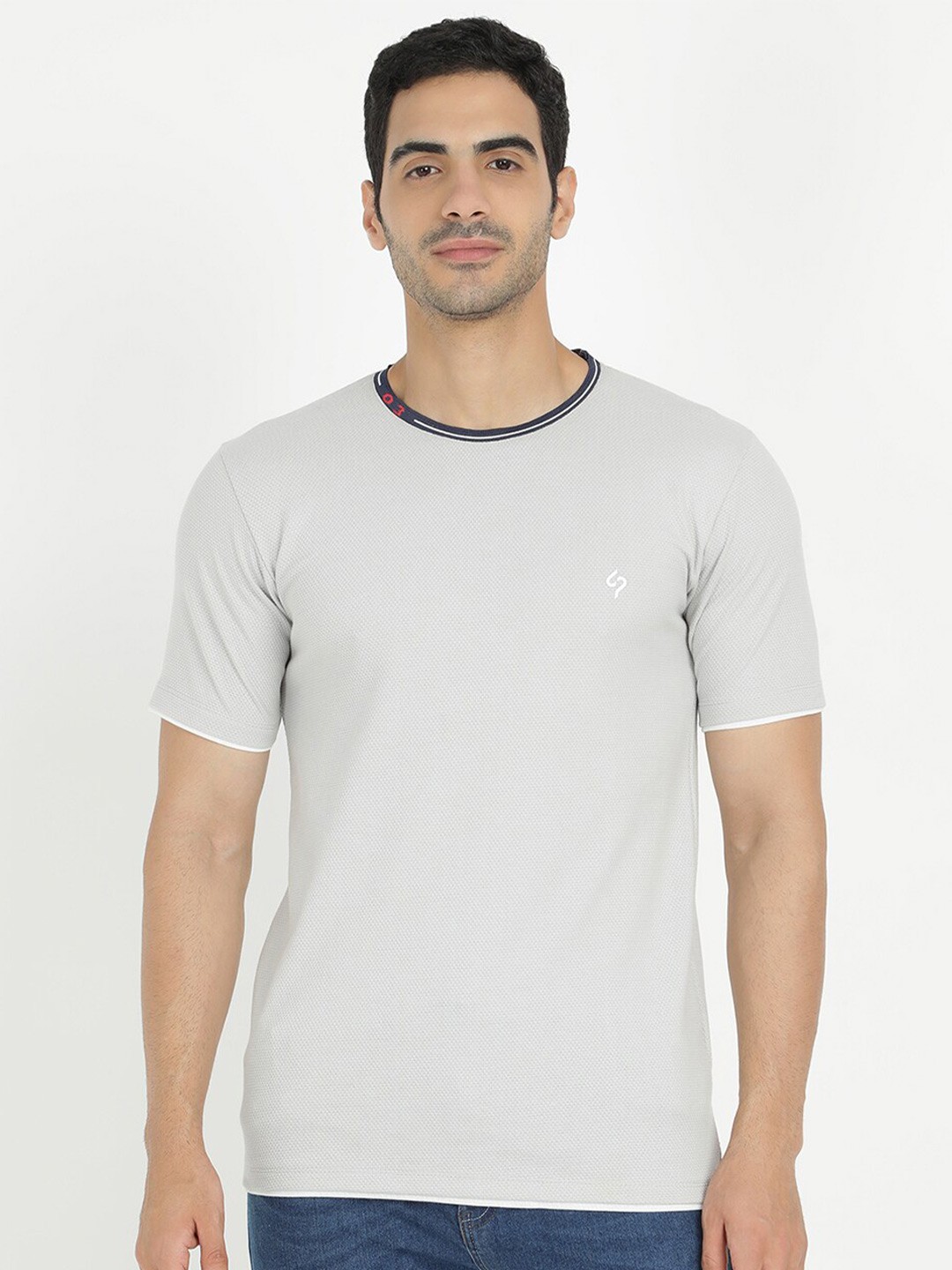 

V2 Value & Variety Men Grey T-shirt