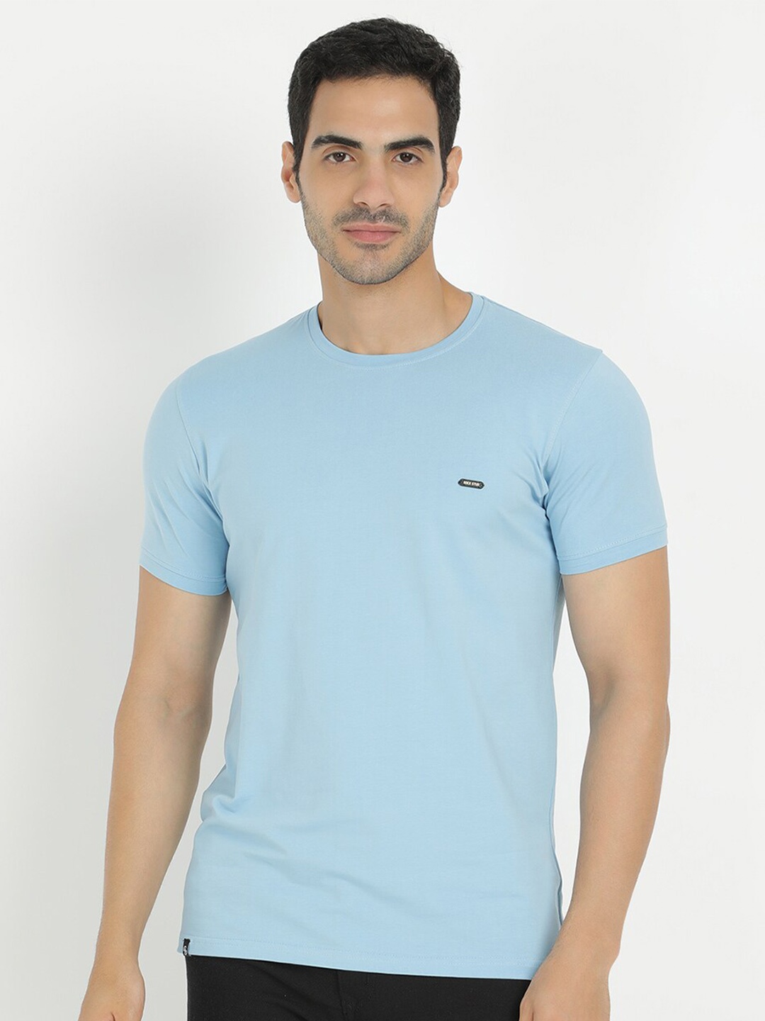 

V2 Value & Variety Men Blue Solid T-shirt