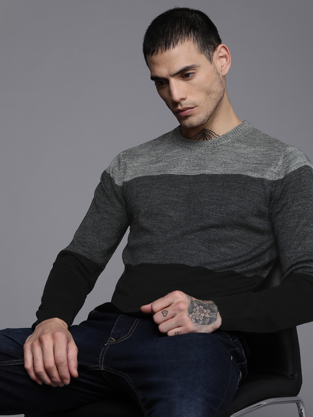 

WROGN Men Charcoal Grey & Black Colourblocked Pullover Sweater
