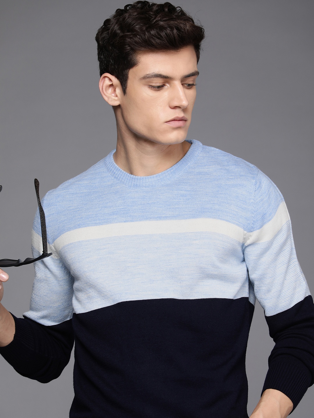 

WROGN Men Blue Colourblocked Slim-Fit Pullover with Embroidered Detail