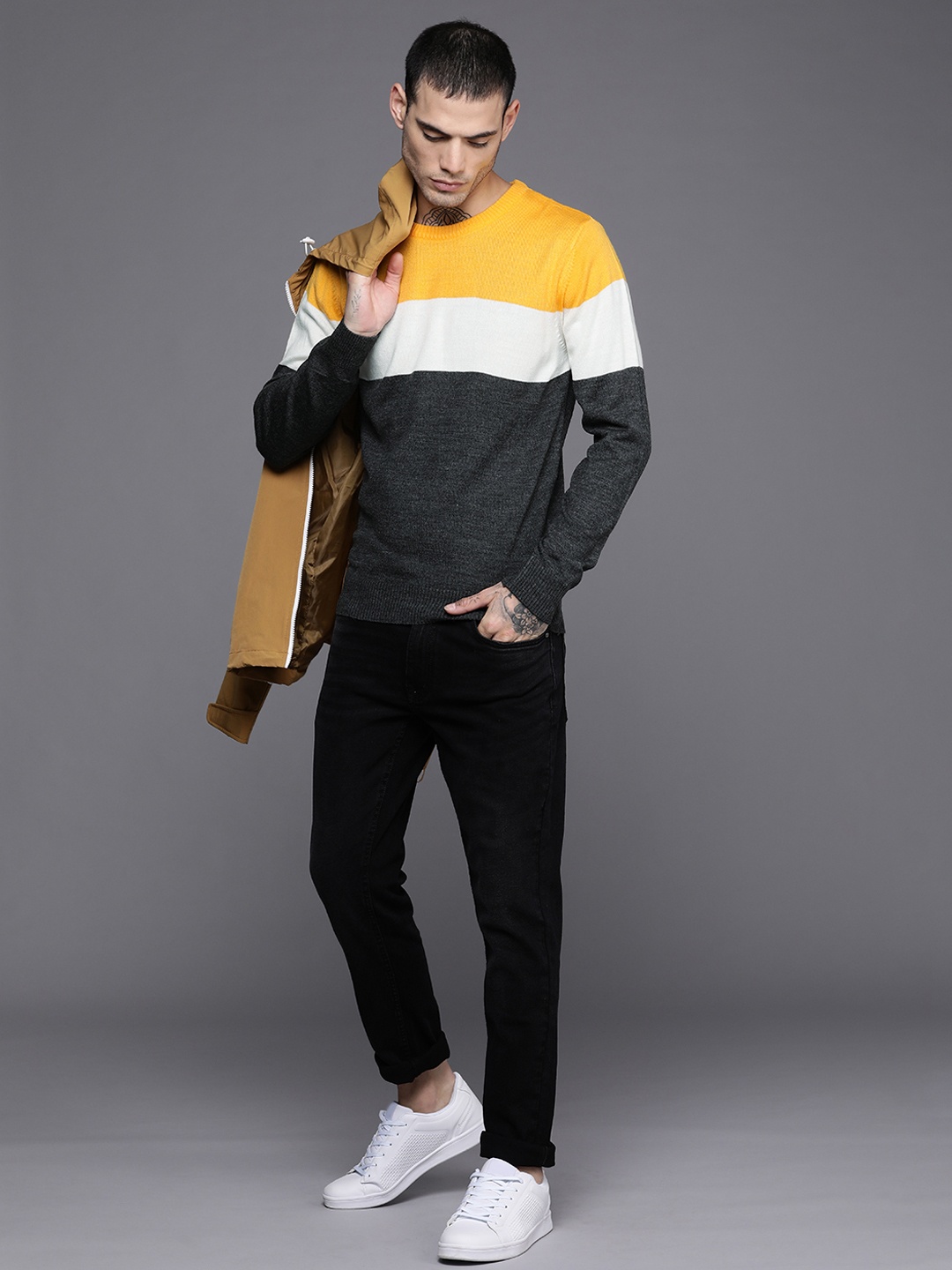 

WROGN Men Yellow & Charcoal Grey Colourblocked Pullover Sweater