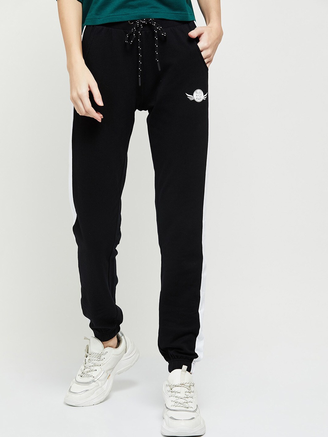 

max Women Black Solid Pure Cotton Joggers