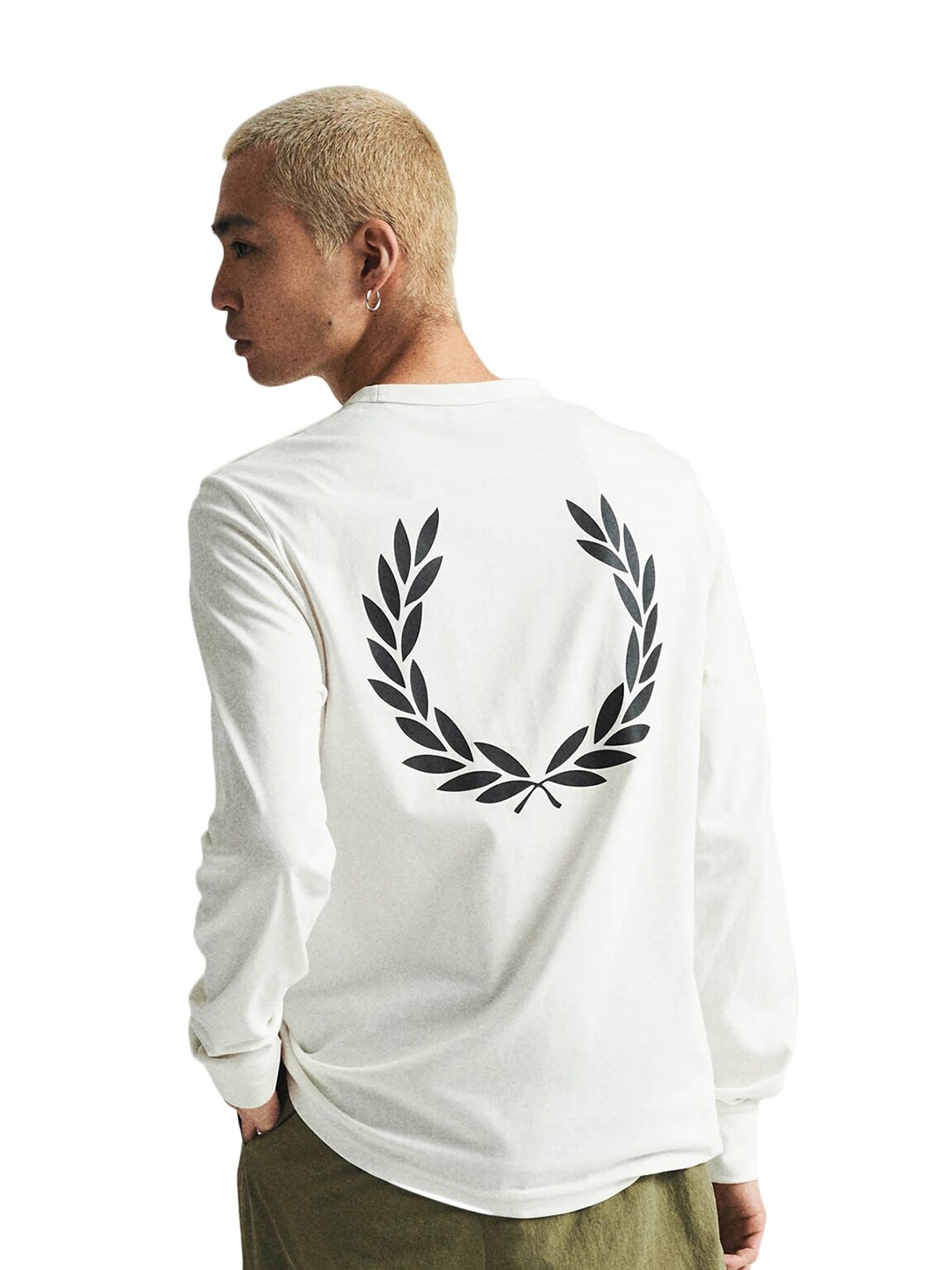 

Fred Perry Men White Solid T-shirt