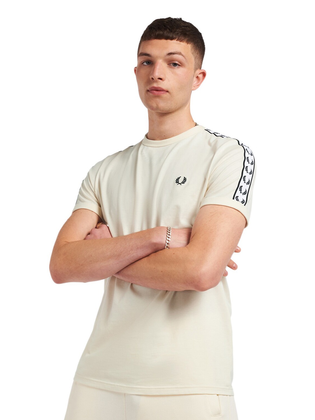 

Fred Perry Men Cream-Coloured T-shirt