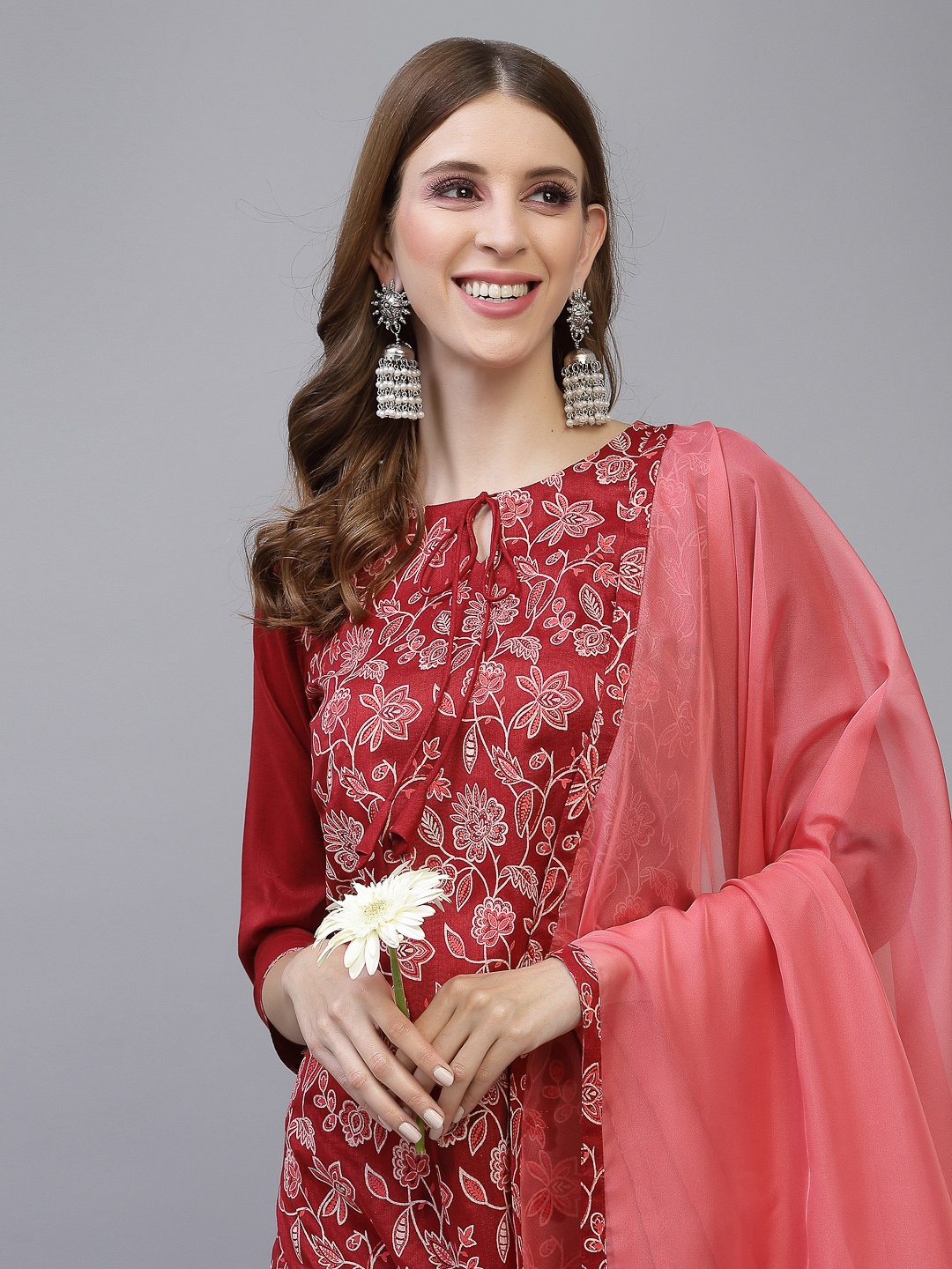 

SKYLEE Women Maroon Floral Printed Kurta with Trousers & With Dupatta