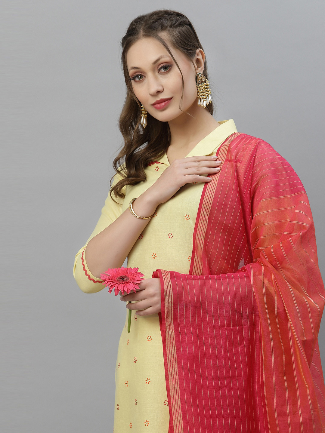 

SKYLEE Women Yellow Floral Printed Kurta with Palazzos & With Dupatta
