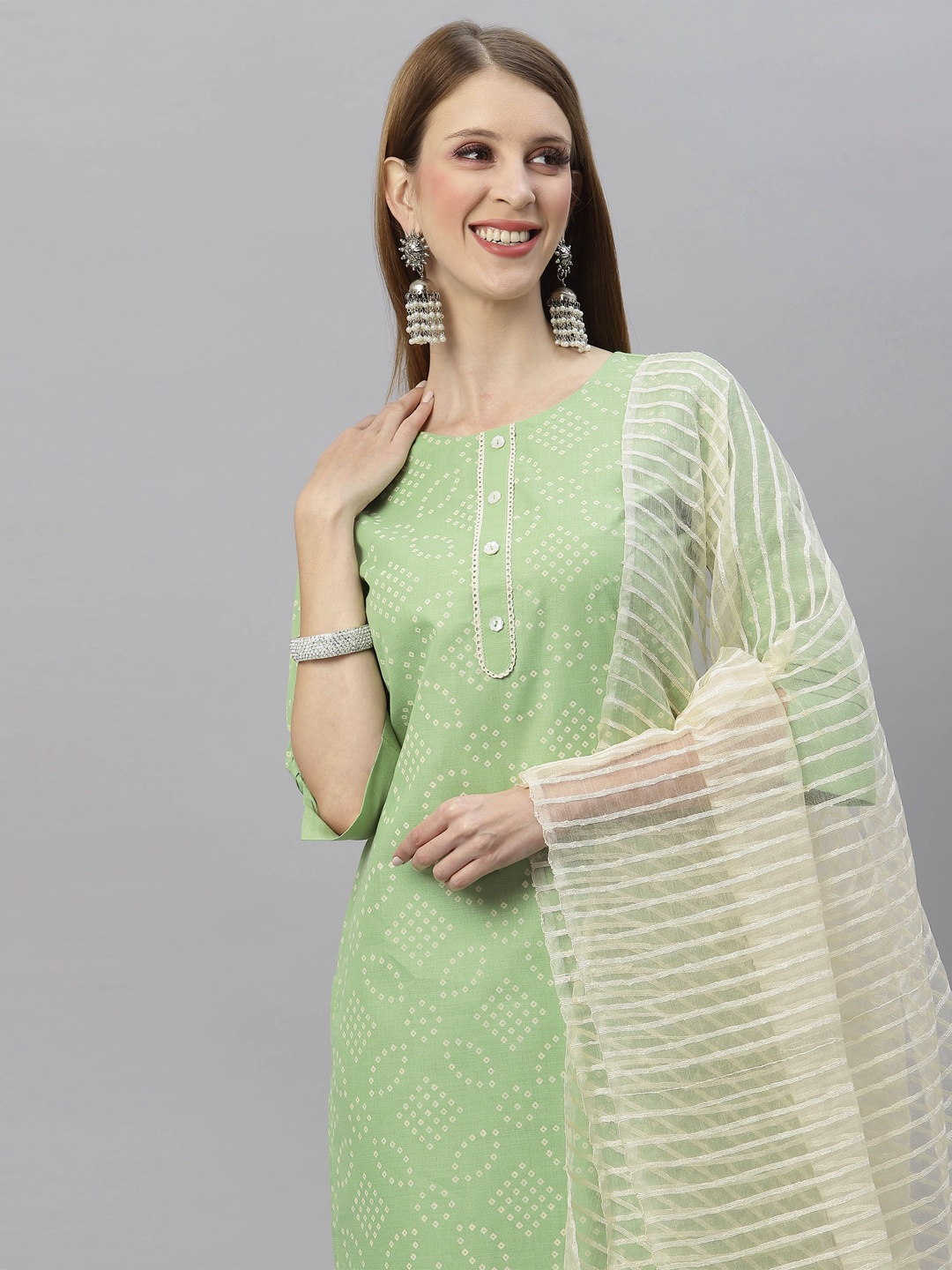 

SKYLEE Women Green Ethnic Motifs Printed Panelled Kurti With Trousers & Dupatta