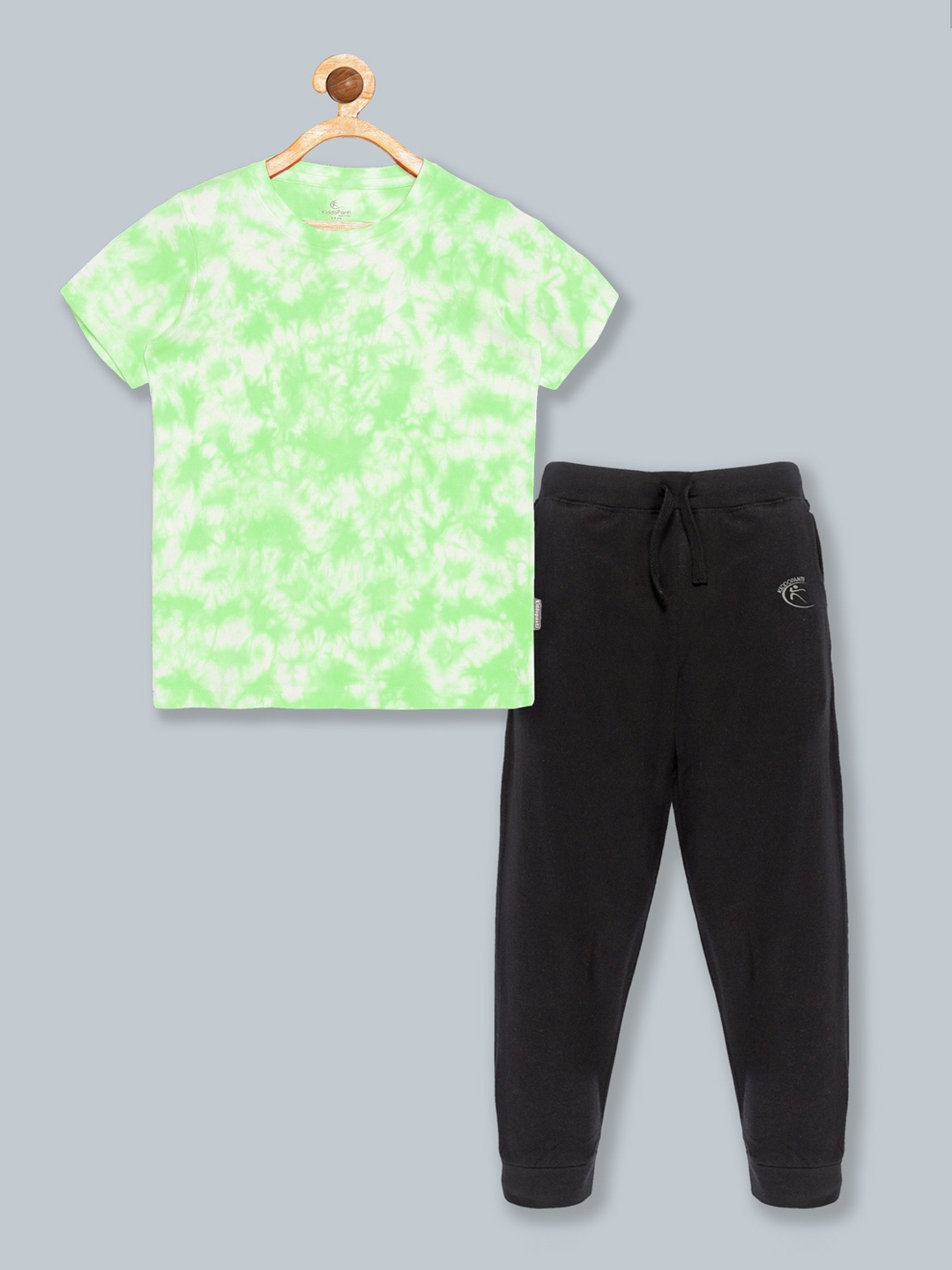 

KiddoPanti Boys Green & Grey Printed T-shirt