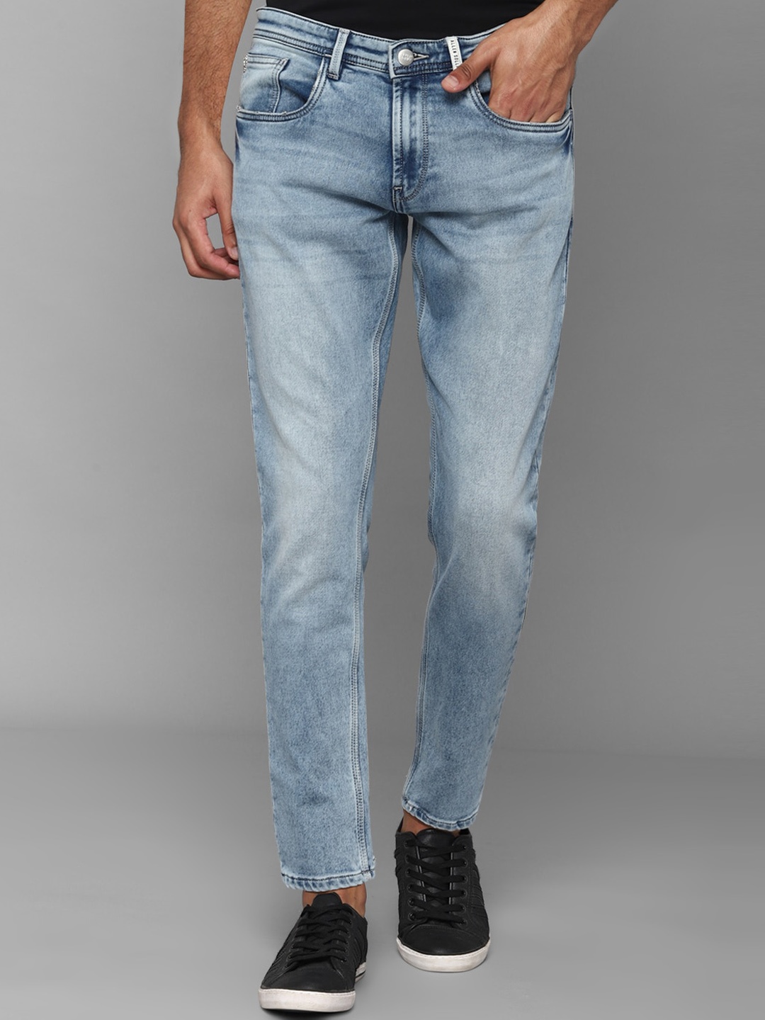 

Allen Solly Sport Men Blue Slim Fit Heavy Fade Jeans