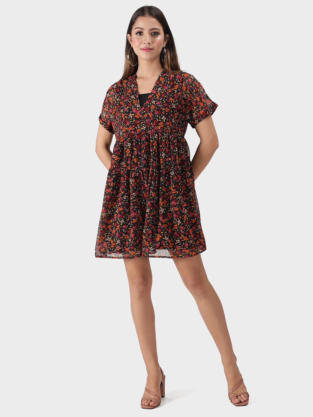 

DEBONATELLA Women Black & Pink Floral Crepe Dress