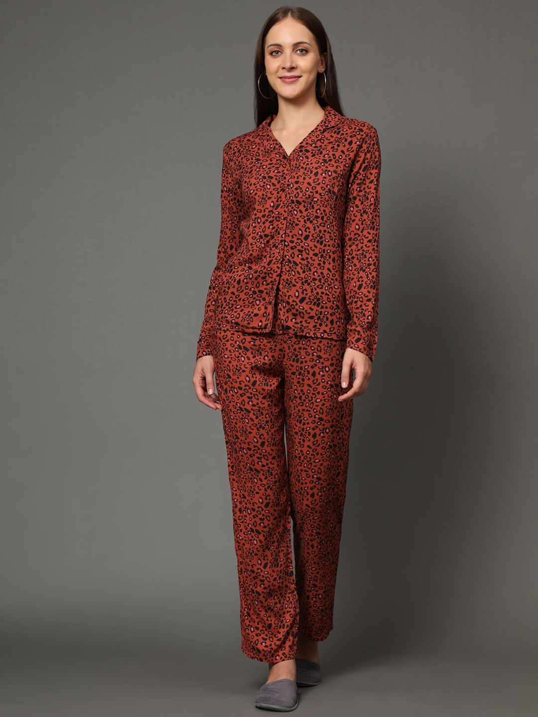 

BStories Women Orange & Black Printed Night suit