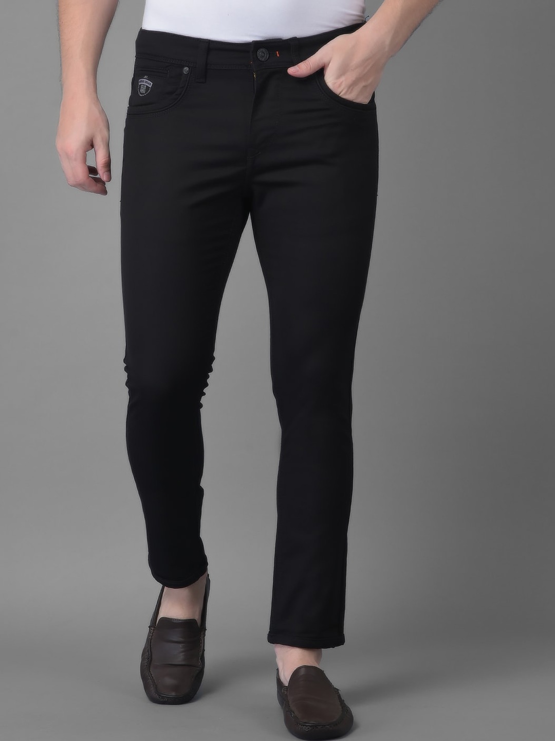 

Canary London Men Black Smart Tapered Fit Low-Rise Printed Stretchable Jeans