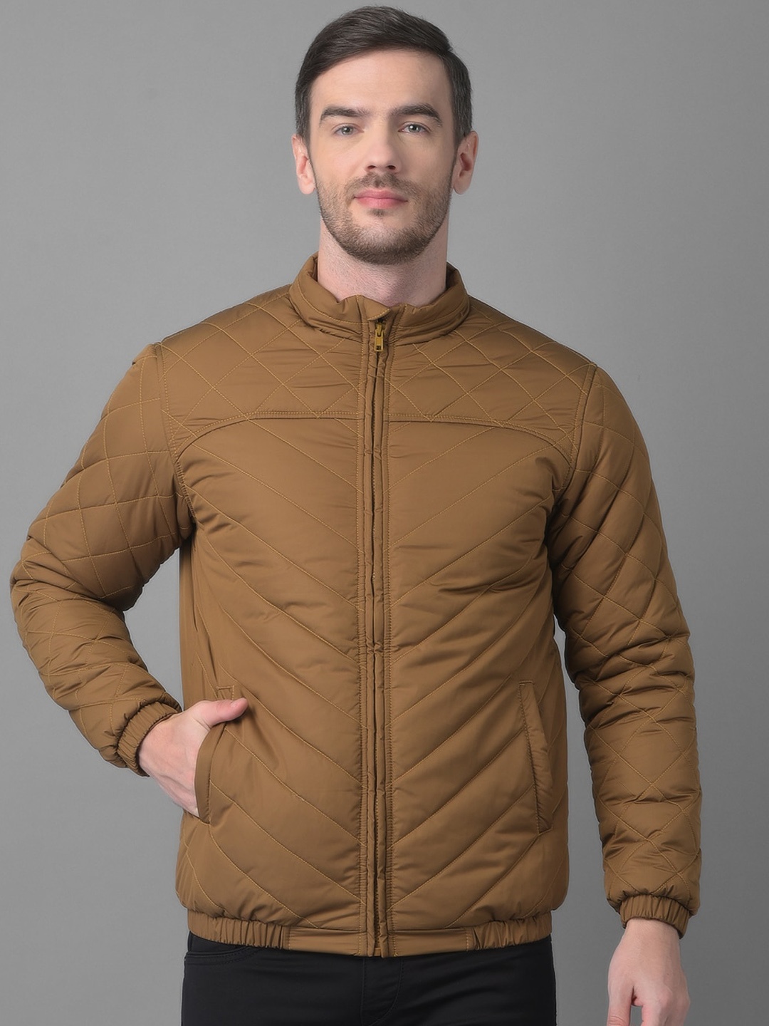 

Canary London Men Khaki Lightweight Padded Jacket