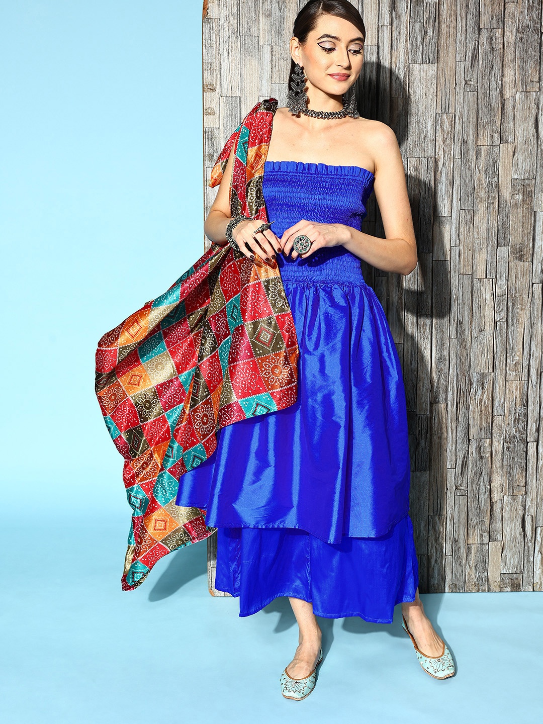 

InWeave Women Solid Art Silk Co-Ord Kurta Set, Blue