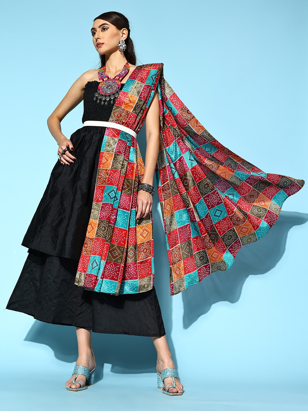 

InWeave Women Solid Art Silk Co-Ord Kurta Set, Black