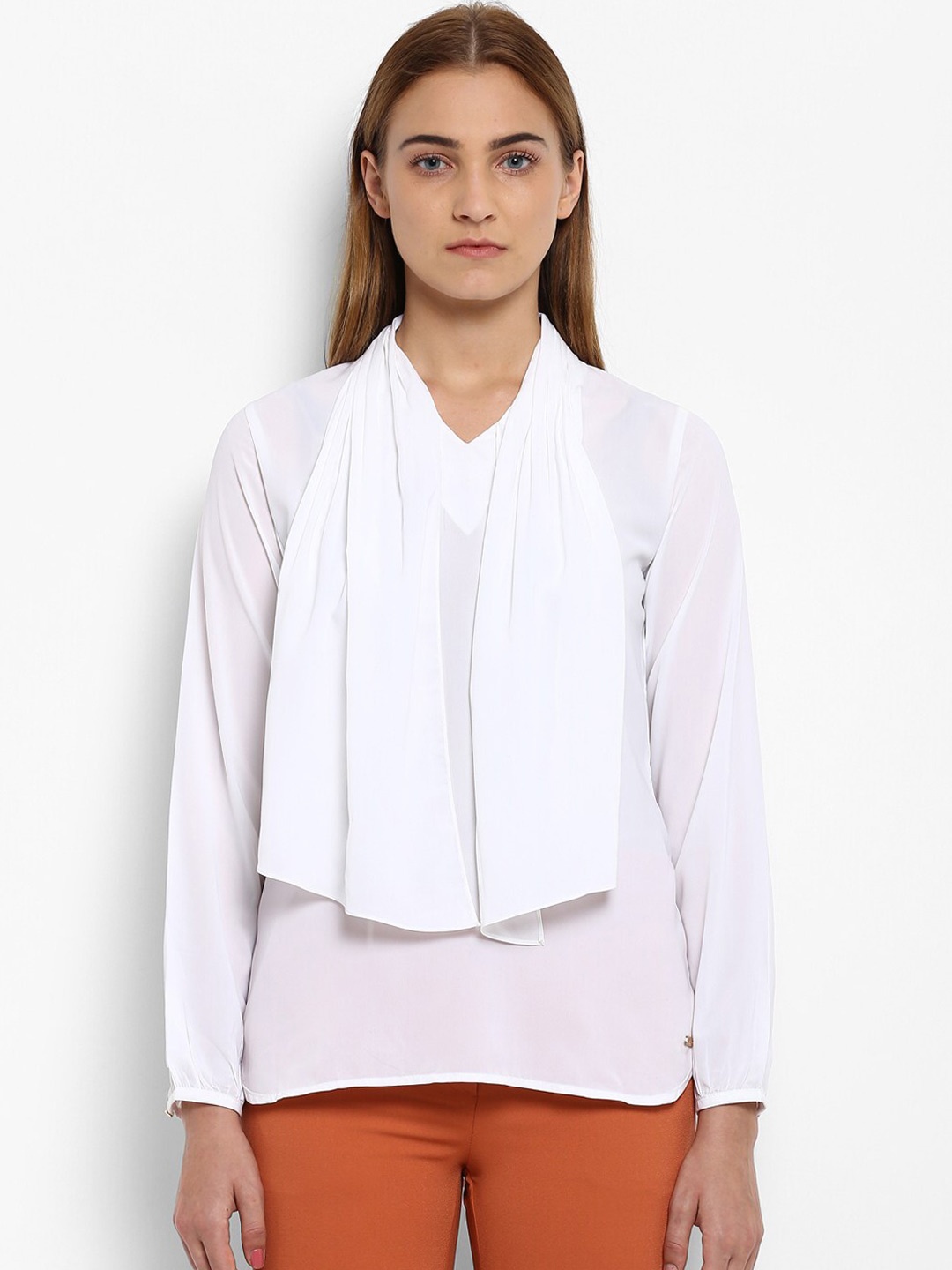 

Park Avenue Women White Solid V Neck Top