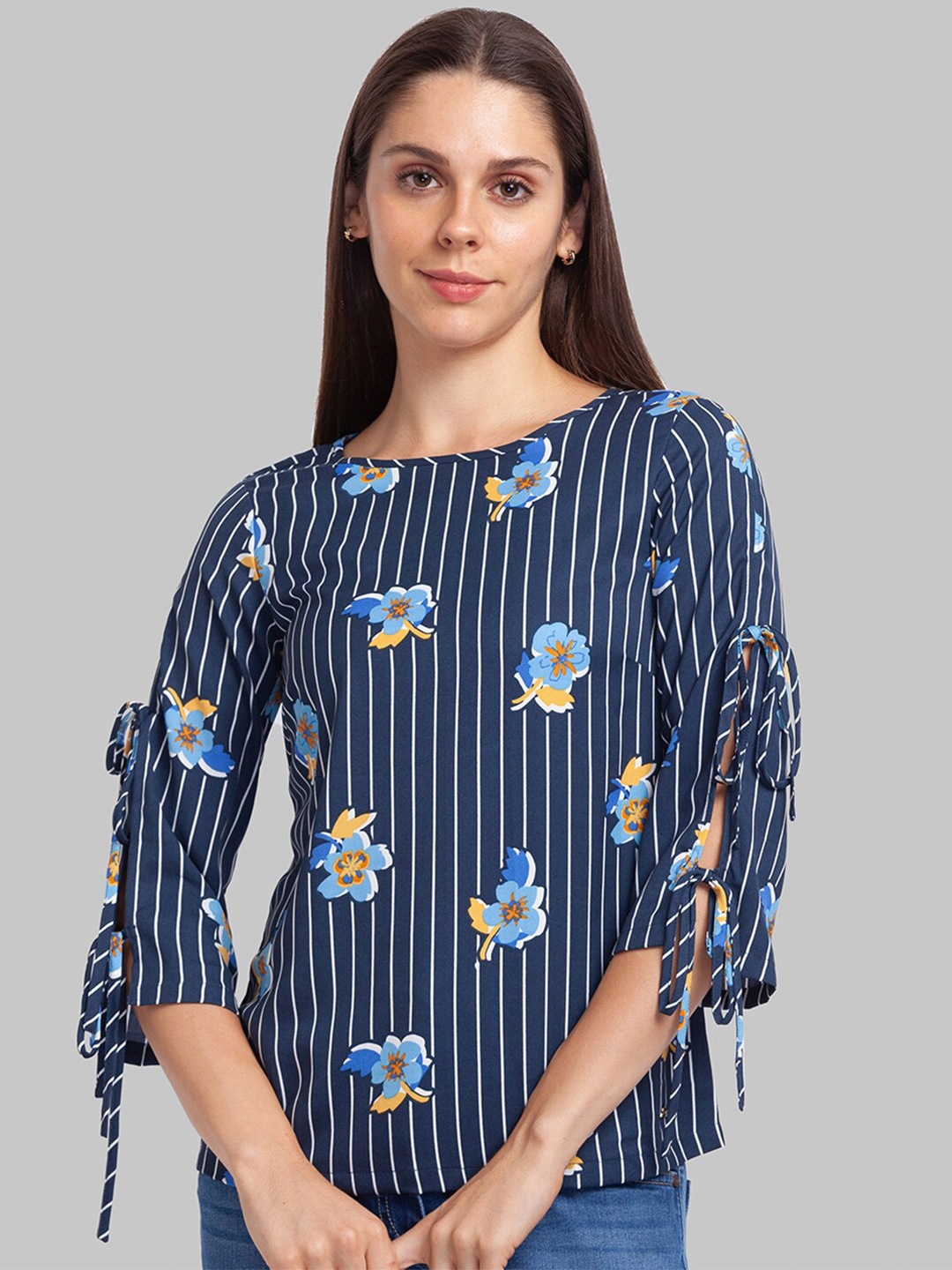 

Park Avenue Women Blue Floral Print Top