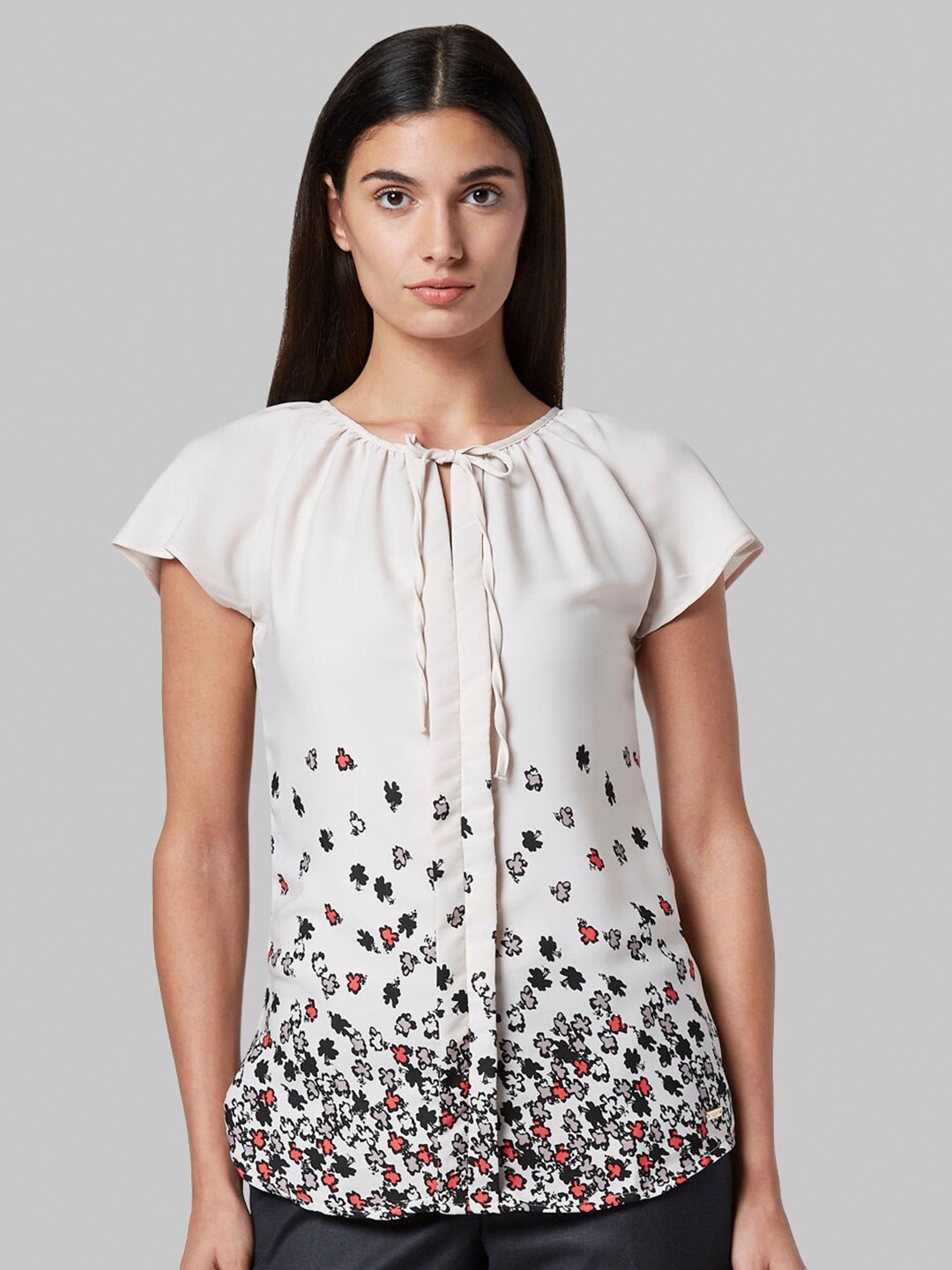 

Park Avenue Red Floral Print Tie-Up Neck Top