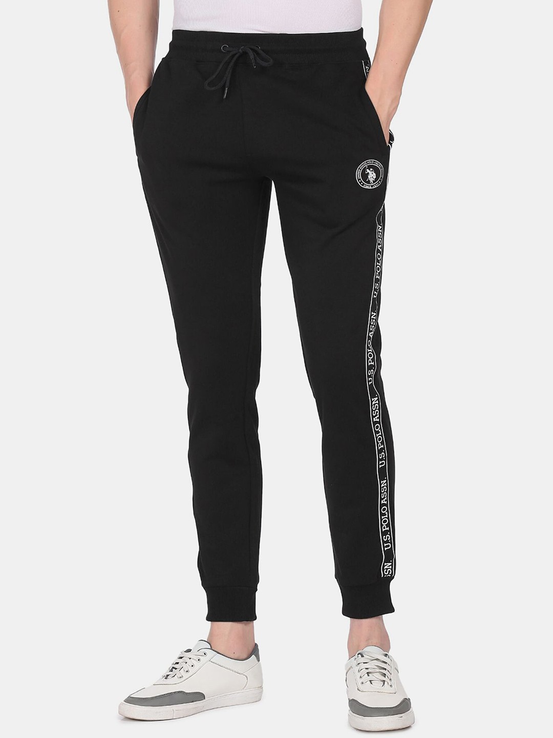 

U.S. Polo Assn. Men Black Solid Straight-Fit Joggers