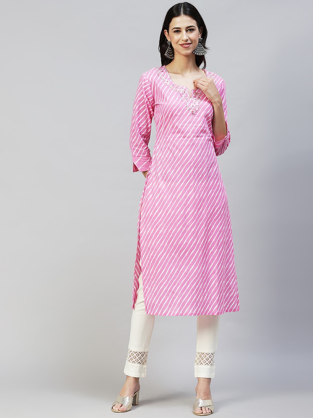 

FASHOR Women Pink & White Leheriya Striped Thread Work Kurta