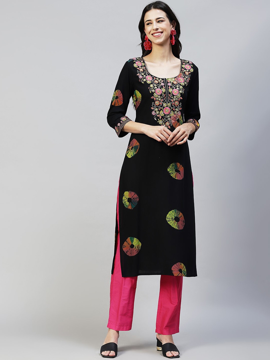 

FASHOR Women Black Bandhani Dyed Gotta Patti Kurta