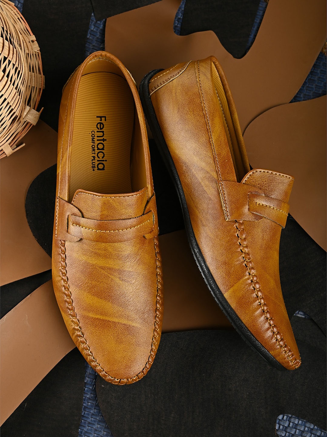 

Fentacia Men Tan Slip-On Sneakers