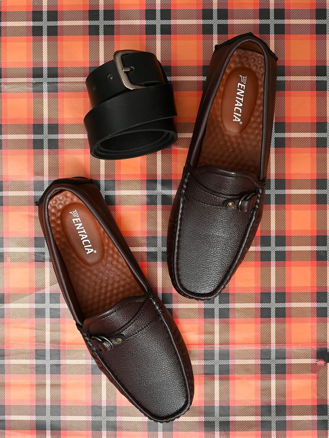 

Fentacia Men Brown Printed Sneakers