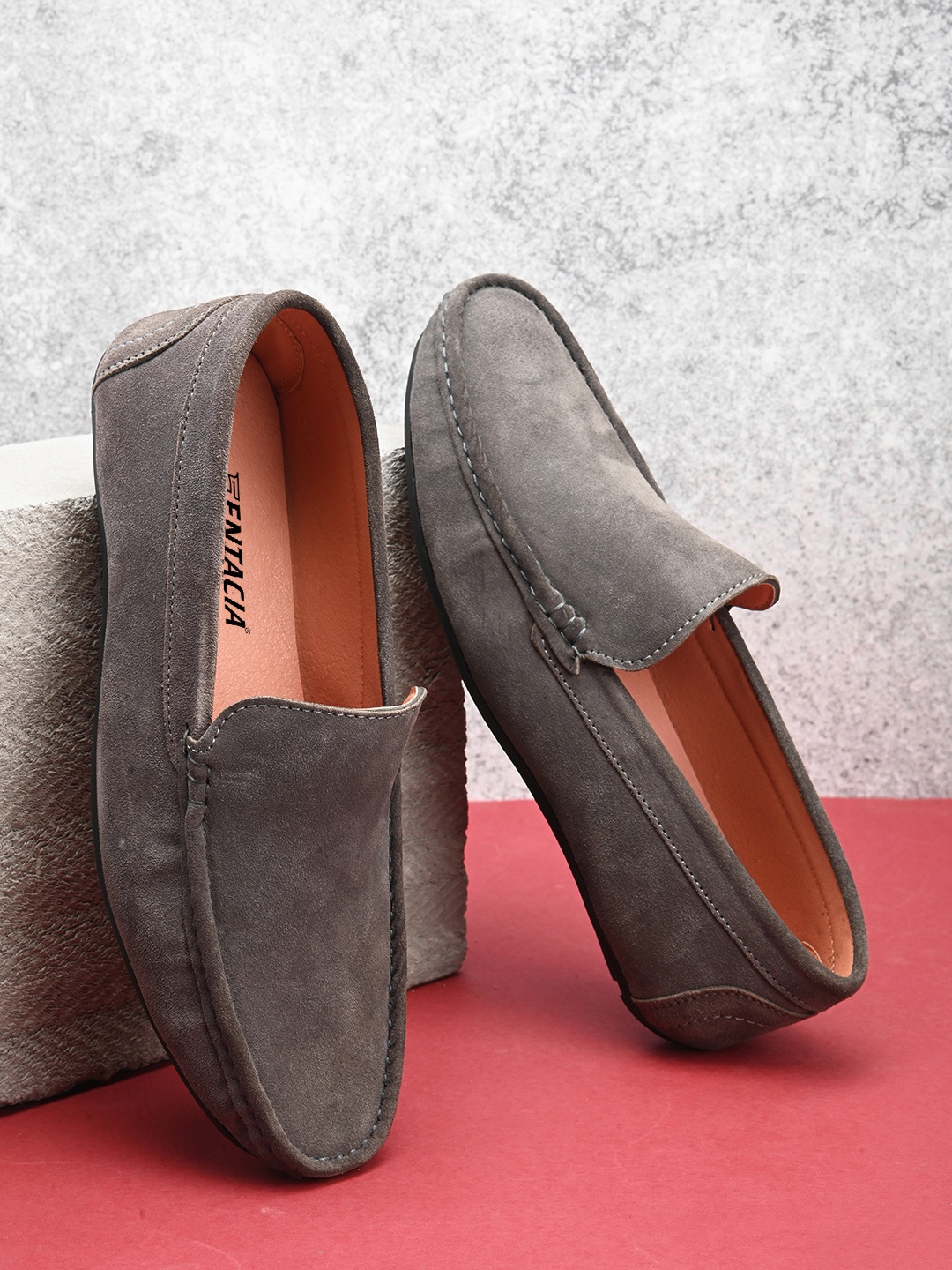 

Fentacia Men Grey Solid Slip-On Loafers
