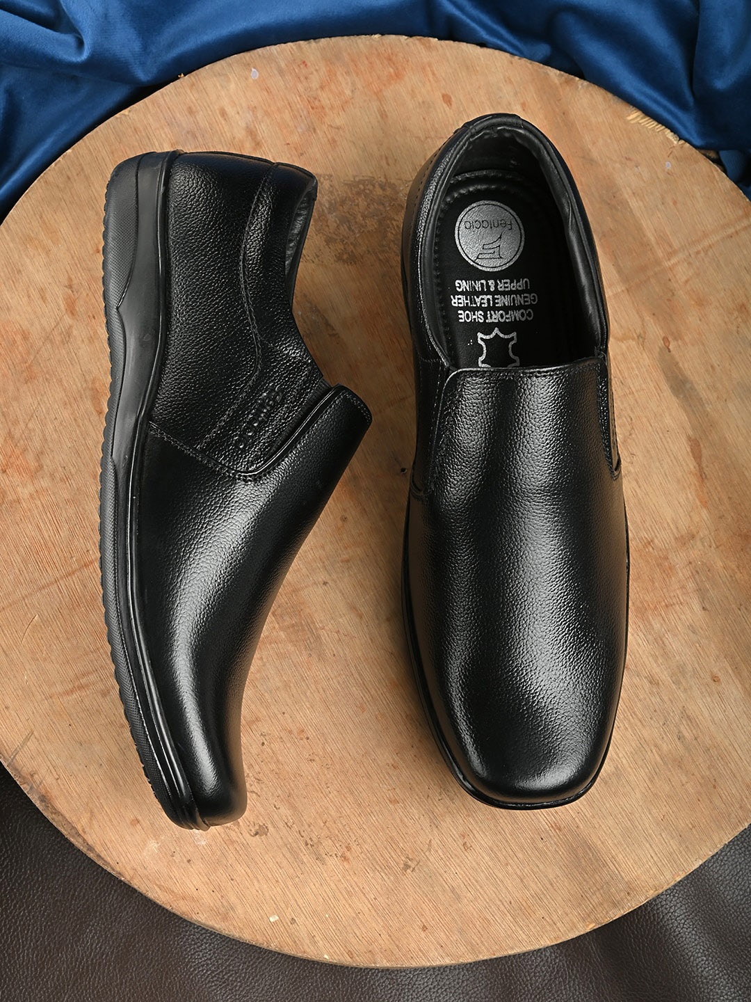 

Fentacia Men Black Solid Genuine Leather Formal Slip-On Shoes
