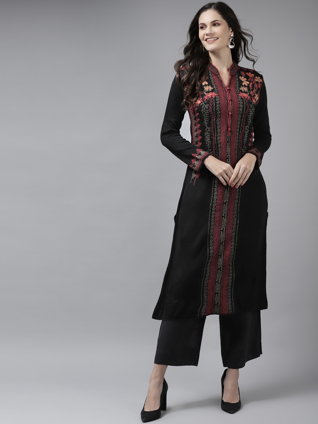 

Cayman Women Black Floral Printed Woollen Kurta