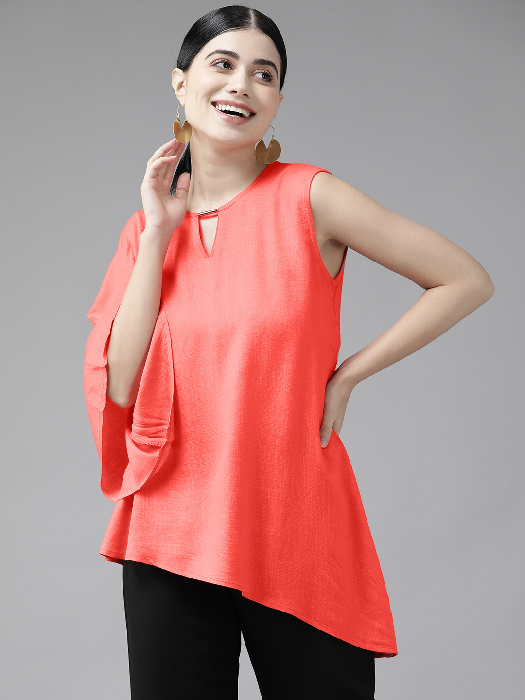

Aarika Peach-Coloured Keyhole Neck Top