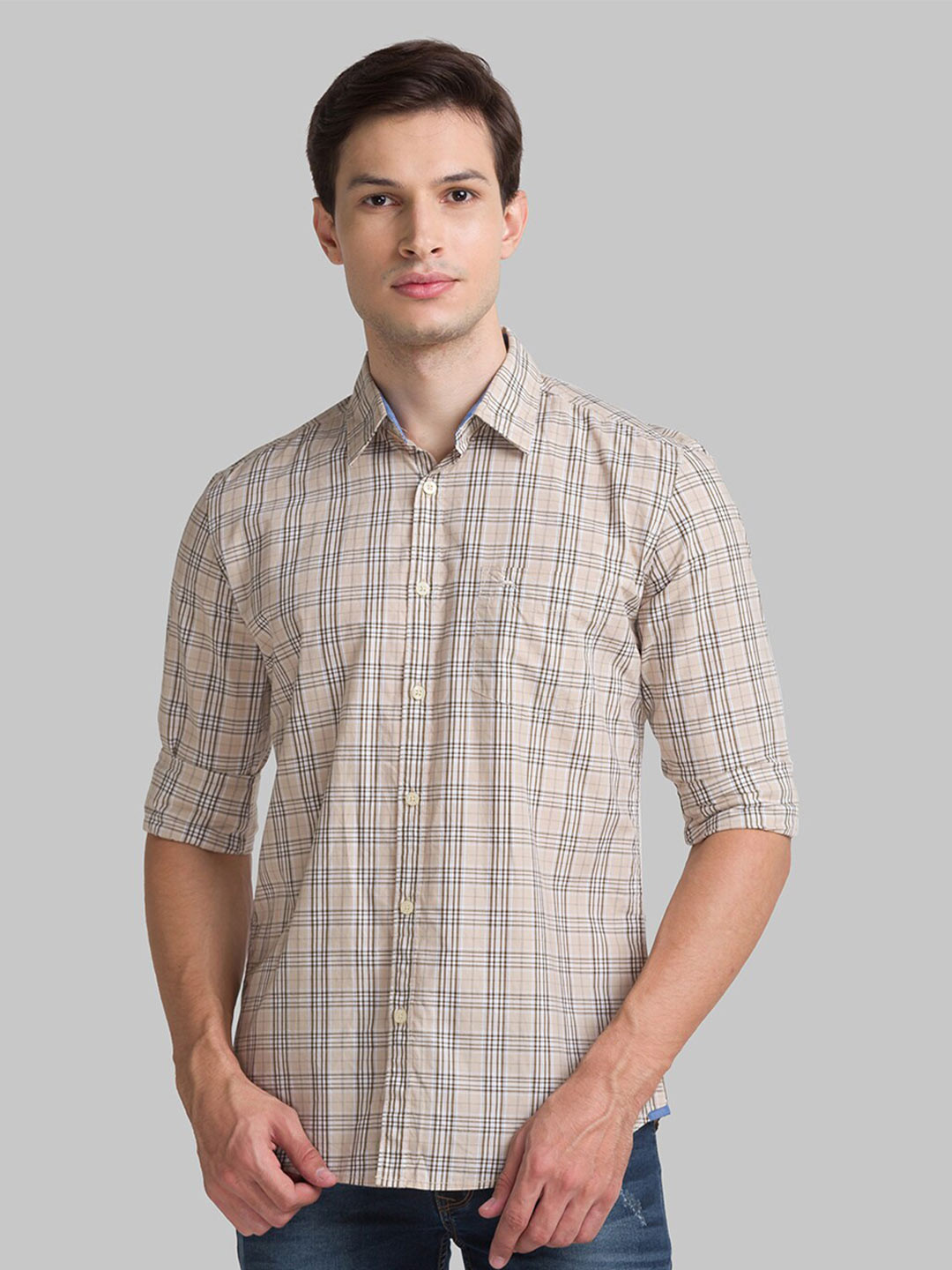 

Parx Men Beige Slim Fit Checked Casual Shirt