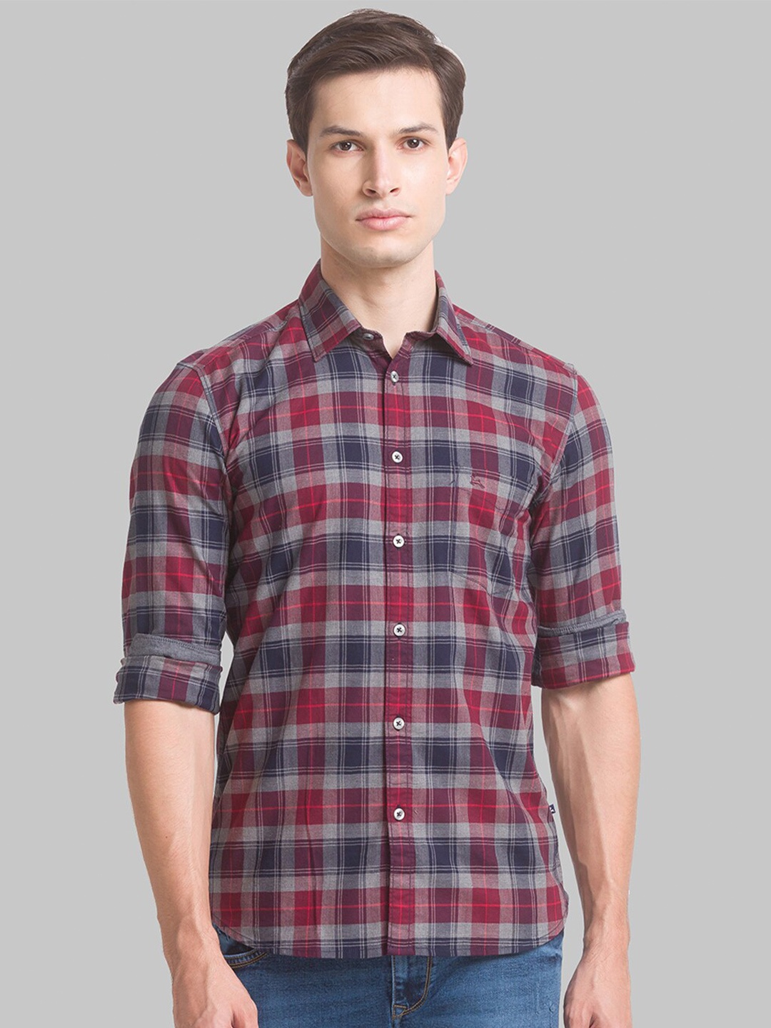 

Parx Men Red Slim Fit Checked Casual Shirt