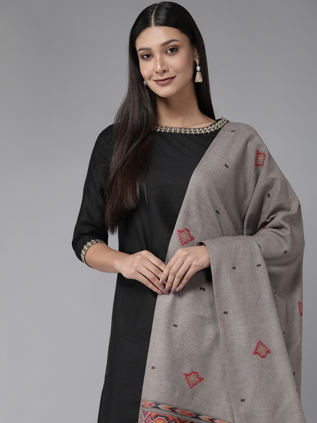

Cayman Women Beige Printed Woollen Shawl