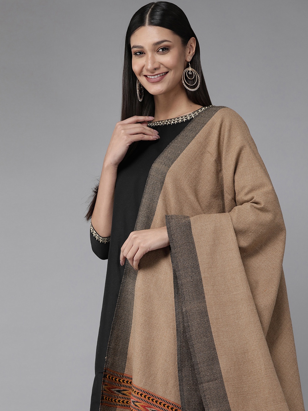 

Cayman Women Brown Woollen Shawl