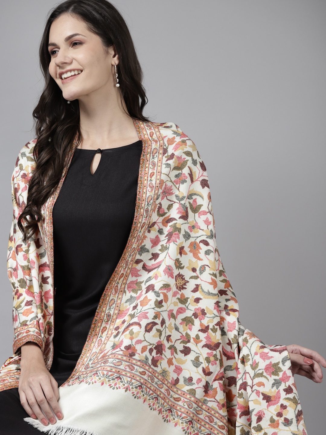 

Cayman Women Off-White Woollen Knitted Shawl