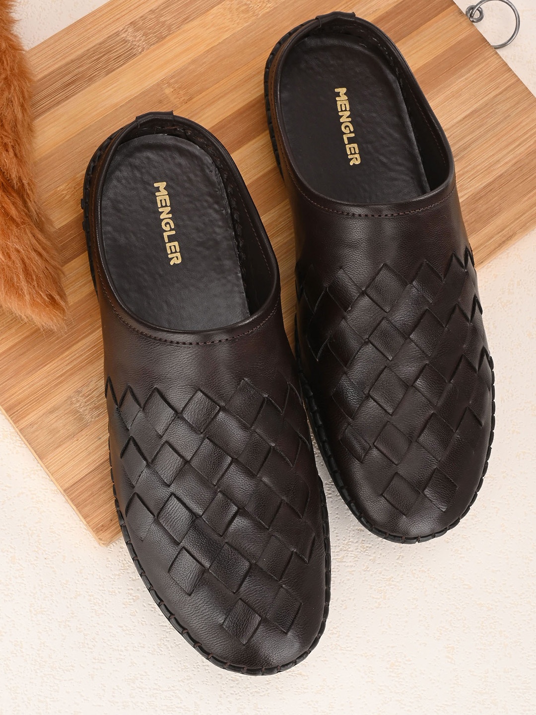 

MENGLER Men Brown Ethnic Shoe-Style Sandals