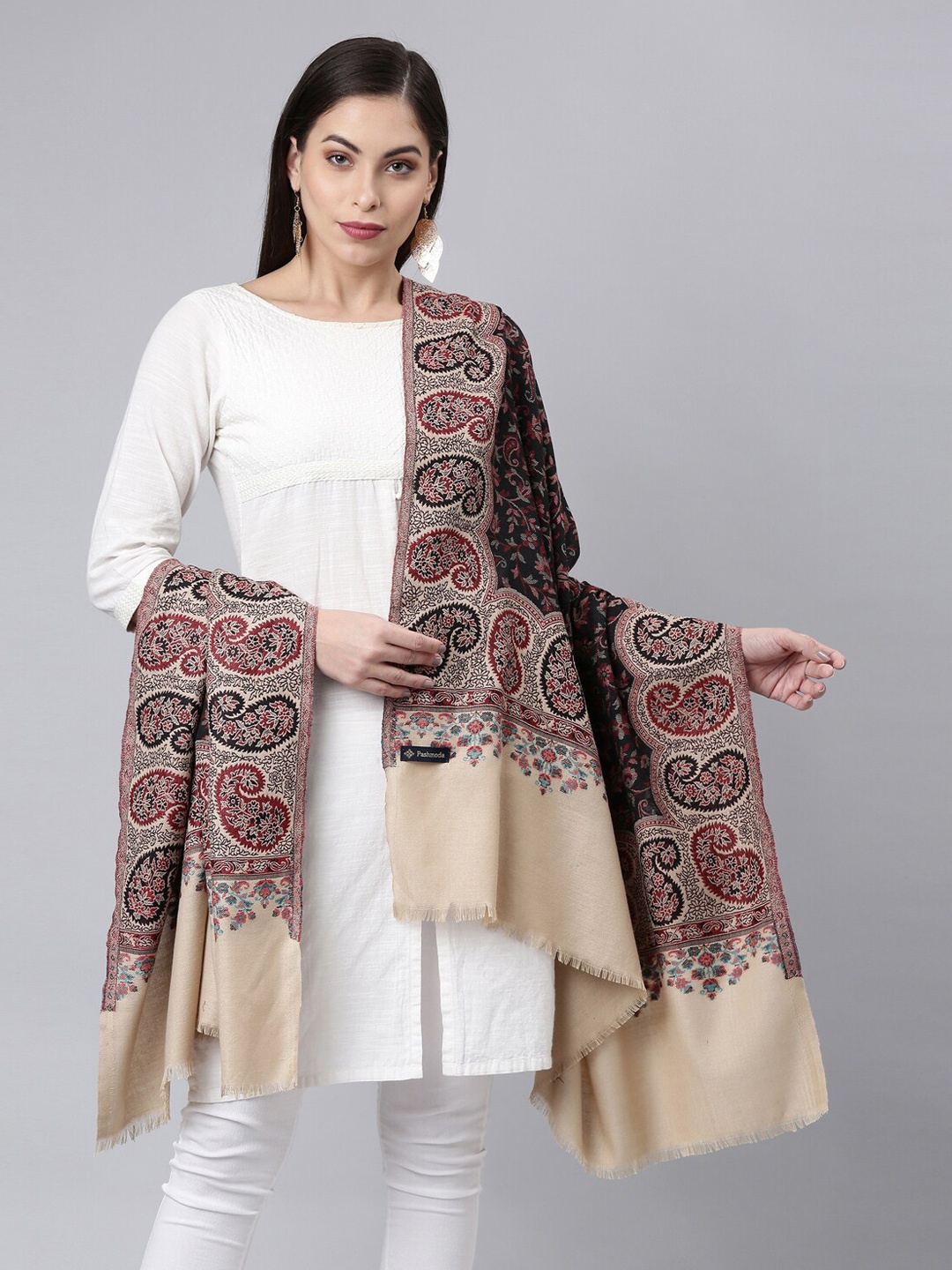 

Pashmoda Women Black & Beige Woven Design Jamawar Shawl